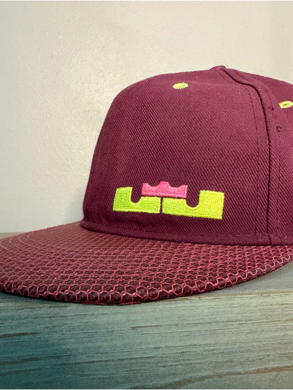 Nike True 2006 MVP King LeBron James crown Snapback Hat with Neon Crown Logo